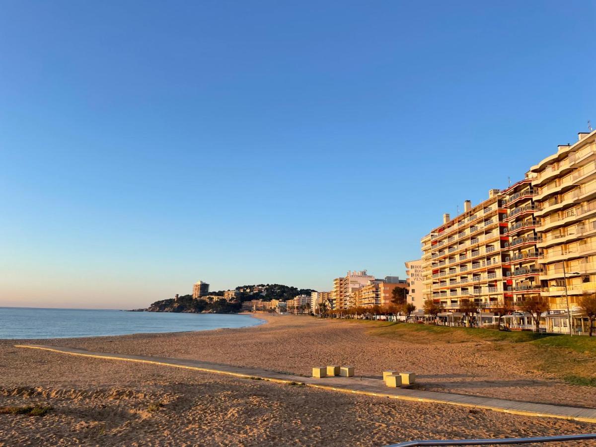 Montserrat Apartment กาลองเย ภายนอก รูปภาพ